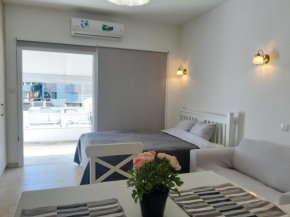 Sun sea B102 apartment by the beach